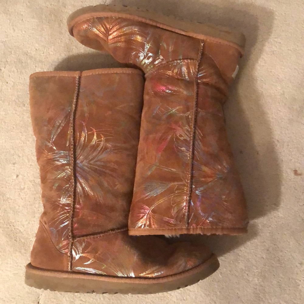 UGG TALL LIMITED EDITION Holographic fern design